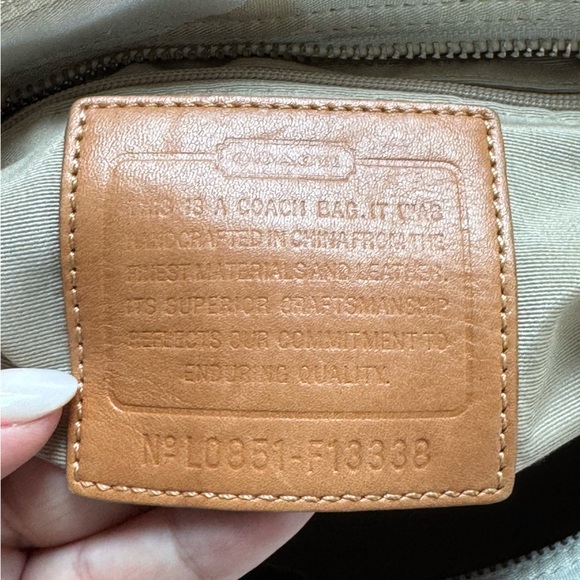 Coach Elegant Cream and Tan Designer Tote Bag super clean inside. - Picture 7 of 7
